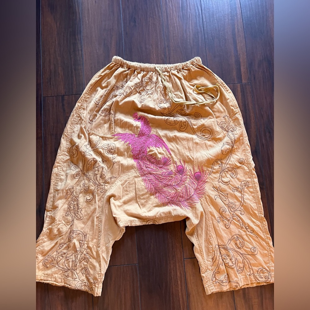 Magnolia Pearl embroidered dragon Garsons in Marigold, new with tag